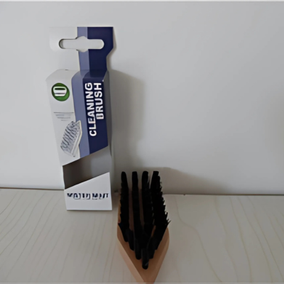 Anti-Dirt Brush